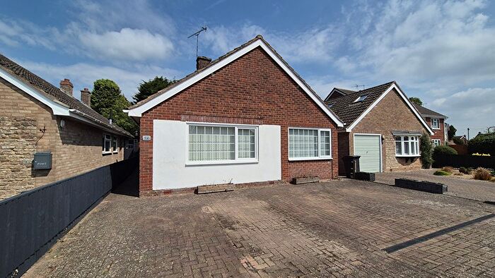 3 Bedroom Bungalow For Sale In Sutcliffe Drive, Harbury, CV33