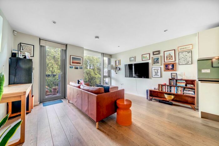 1 Bedroom Flat To Rent In Blackthorn Avenue, Islington, London, N7