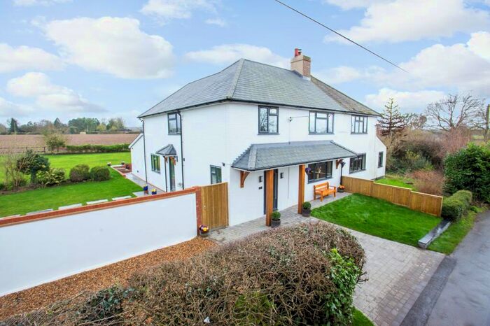 4 Bedroom Semi-Detached House For Sale In Shottenden Road, Molash, CT4