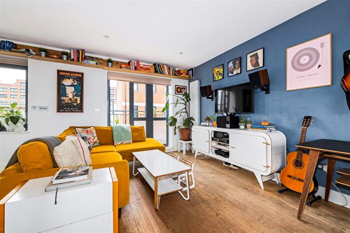 3 Bedroom Apartment For Sale In Jersey Street, Bethnal Green, E2