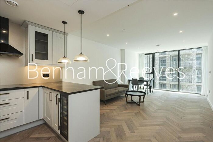 Property To Rent In Merino Gardens, London, E1W