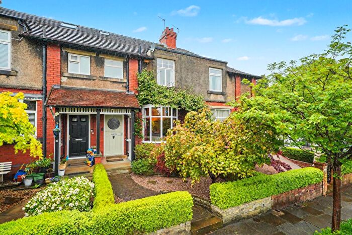 3 Bedroom Terraced House For Sale In Grange Avenue, Birkby, Huddersfield, HD2