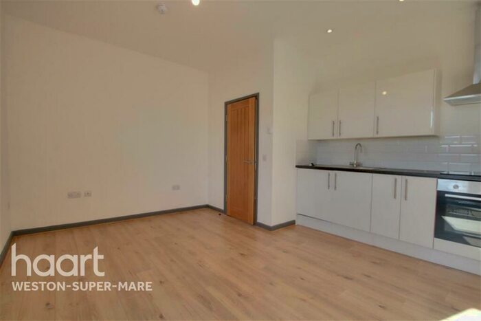 1 Bedroom Flat To Rent In Town Centre, BS23