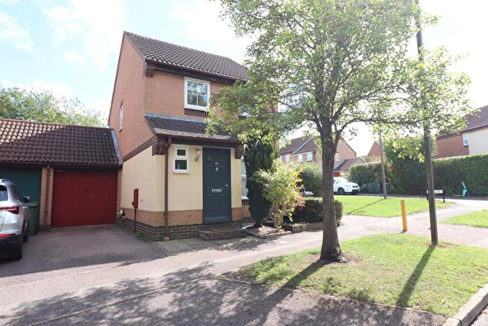 3 Bedroom Link Detached House To Rent In Pickering Drive, Emerson Valley, MK4