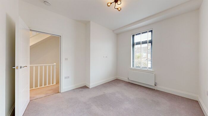 2 Bedroom Flat To Rent In Caithness Road, Mitcham, CR4