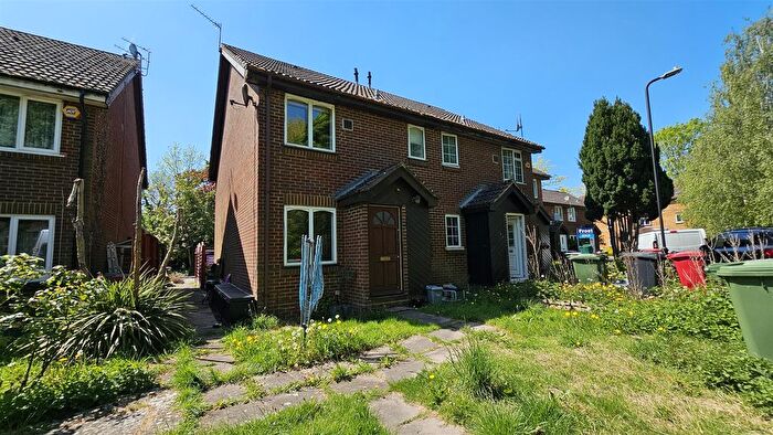 1 Bedroom End Of Terrace House To Rent In Albany Park, Colnbrook, Slough, SL3