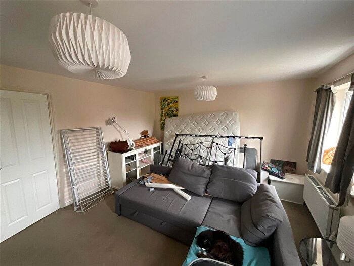 4 Bedroom Terraced House For Sale In Grayrigg Road, Crawley, West Sussex, RH10