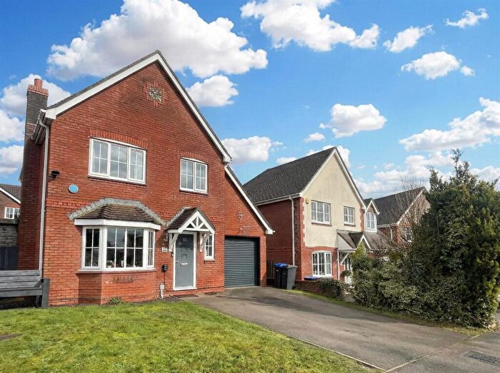4 Bedroom Detached House For Sale In Kimpton Avenue, Bishopdown, Salisbury, SP1