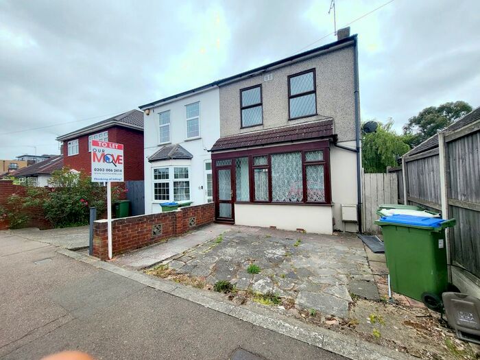 3 Bedroom Semi-Detached House To Rent In Norman Road, Belvedere, Kent, DA17