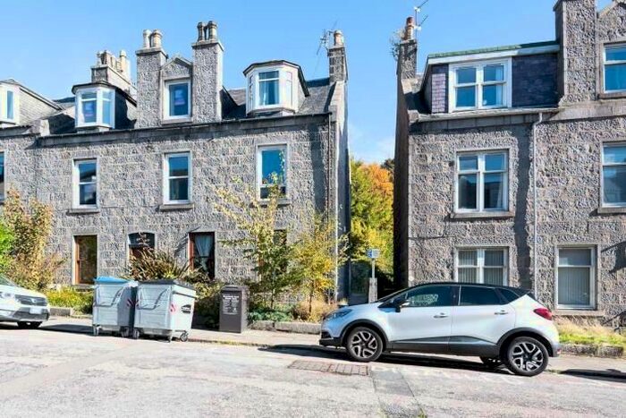 2 Bedroom Flat To Rent In Jamaica Street, Aberdeen, AB25