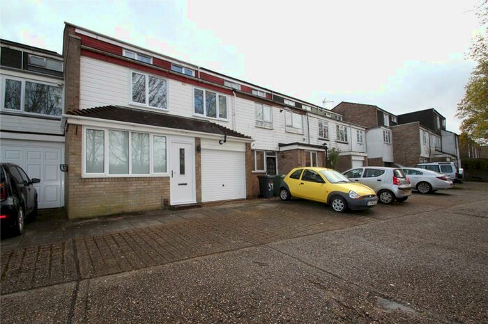 4 Bedroom Terraced House To Rent In Wateridge Road, Basingstoke, Hampshire, RG21