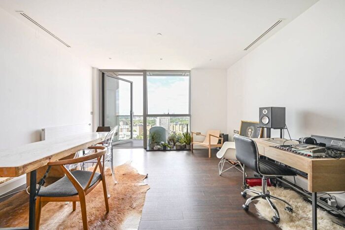 1 Bedroom Flat For Sale In Salvor Tower, Docklands, London, E14