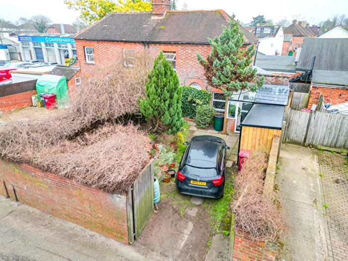 2 Bedroom Semi Detached House For Sale In Gosbrook Road, Caversham, Reading, RG4