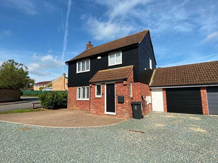 3 Bedroom Detached House For Sale In Woollaton Close, Grange Park, Swindon, SN5