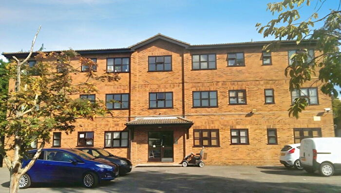 1 Bedroom Flat To Rent In Oakwood Court, Lawn Close, Swanley, BR8