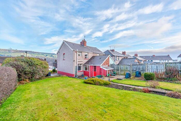 2 Bedroom Semi Detached House For Sale In Ridal Avenue, Stocksbridge, Sheffield, S36