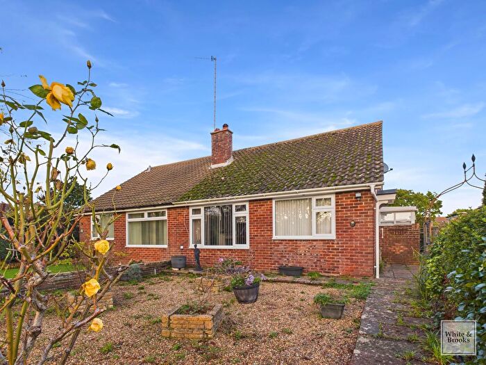 2 Bedroom Semi-Detached Bungalow For Sale In The Green, Bognor Regis, PO21
