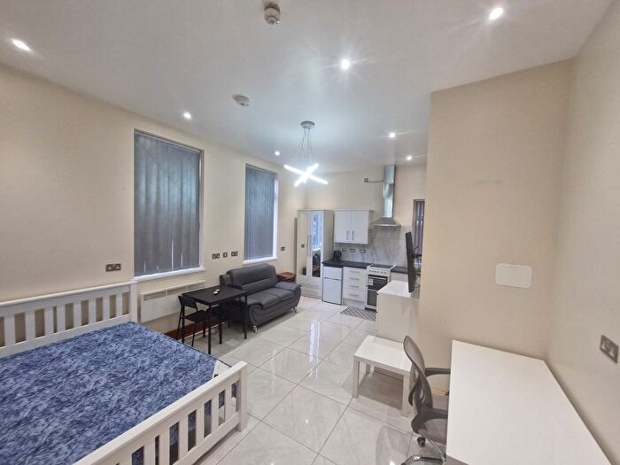 Studio To Rent In Raglan Road, Birmingham, B5
