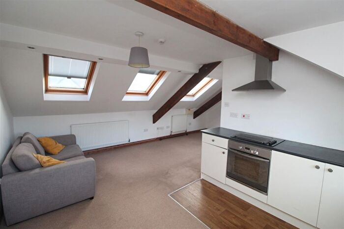 1 Bedroom Flat To Rent In Bryngwyn Road, Newport, NP20