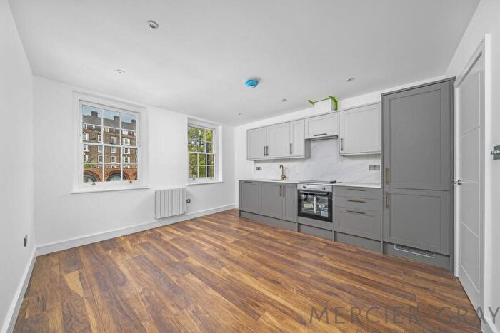 3 Bedroom Maisonette To Rent In Highgate Road, Highgate, NW5