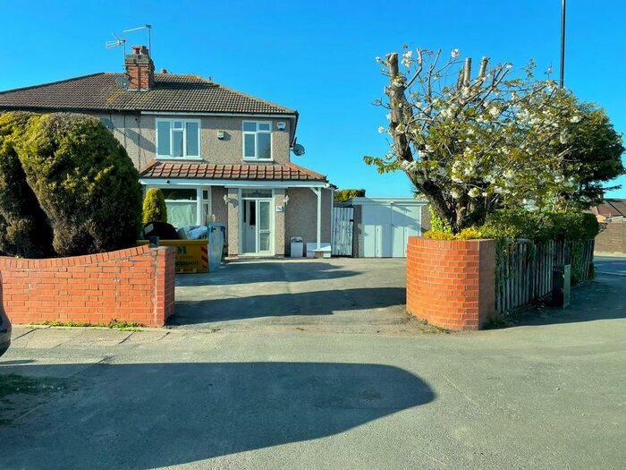 4 Bedroom Semi-Detached House To Rent In Blackberry Lane, Wyken, Coventry, CV2