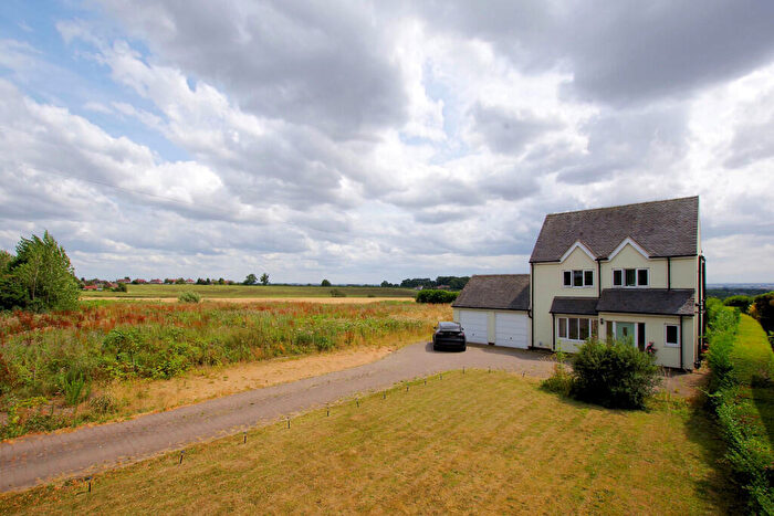 4 Bedroom Detached House For Sale In Ashby Road, Woodville, DE11