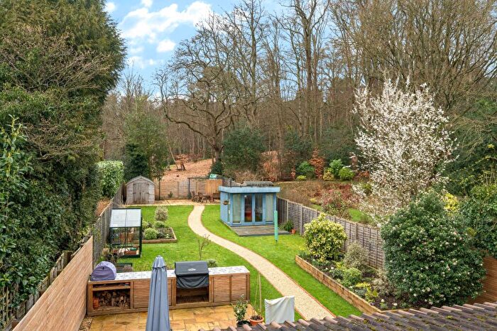 4 Bedroom Detached House For Sale In Dell Road, Wokingham, RG40