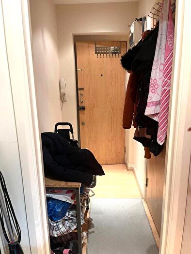 1 Bedroom Flat To Rent In Hatfield Road, London, E15