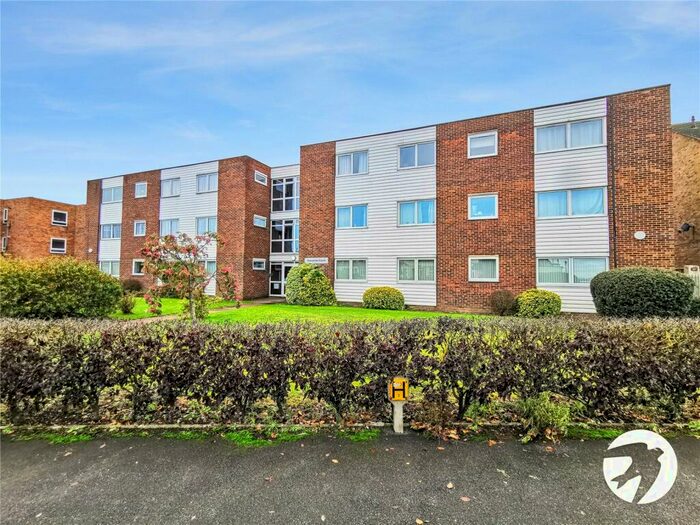 2 Bedroom Flat To Rent In Lessness Park, Belvedere, DA17
