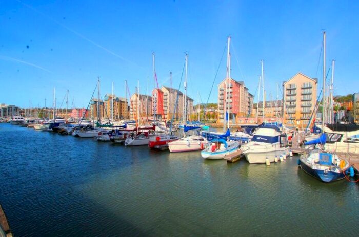 3 Bedroom Penthouse To Rent In Centre Quay, Portishead, BS20