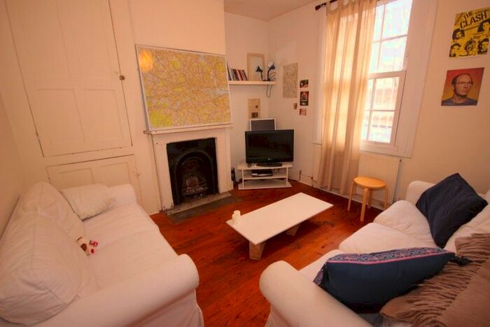 4 Bedroom Terraced House To Rent In Vallance Road, London, E2