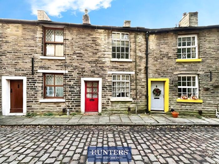 2 Bedroom Property For Sale In Queen Street, Bollington, Macclesfield, SK10