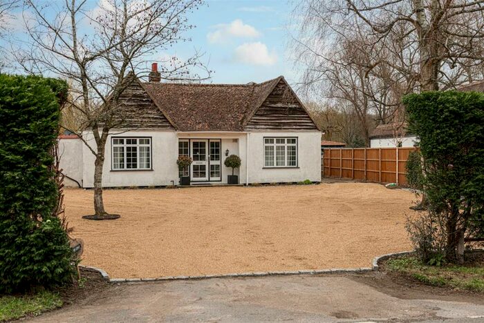 4 Bedroom Bungalow For Sale In Dean Oak Lane, Leigh, Reigate, RH2