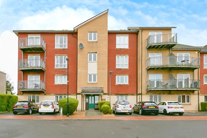 2 Bedroom Flat For Sale In Y Rhodfa, Barry, CF63
