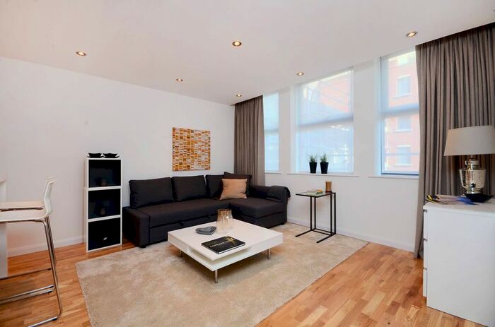 1 Bedroom Flat To Rent In Streatham High Road, Streatham, London, SW16