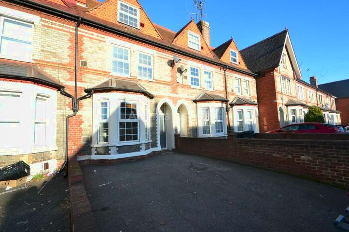 6 Bedroom Terraced House To Rent In London Road, Reading, RG1
