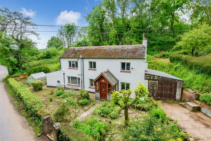 3 Bedroom Detached House For Sale In Tedburn Road, Whitestone, Exeter, EX4