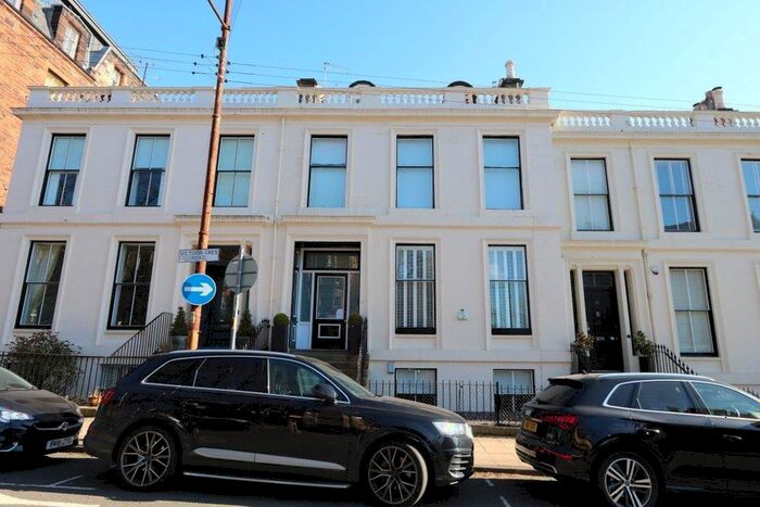 Studio To Rent In Victoria Crescent Road, Glasgow, G12