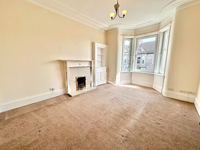 2 Bedroom Flat To Rent In Bonhill Road, Dumbarton, West Dunbartonshire, G82