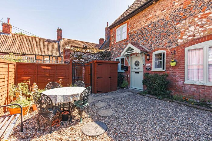 2 Bedroom Cottage For Sale In Walsingham, NR22