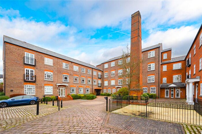2 Bedroom Flat To Rent In Milliners Court, Lattimore Road, St. Albans, Hertfordshire, AL1