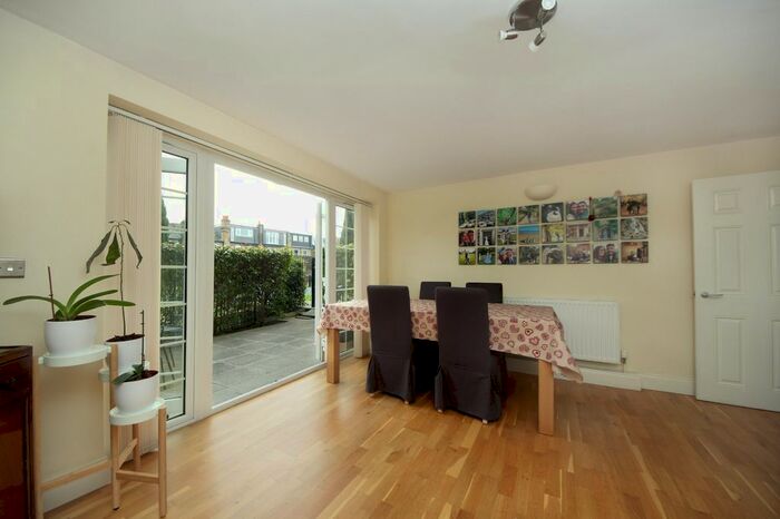 2 Bedroom Flat To Rent In Pickering House, Windmill Road, London W5