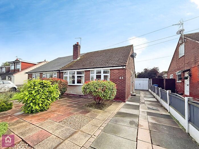2 Bedroom Bungalow For Sale In Manx Road, Warrington, Cheshire, WA4