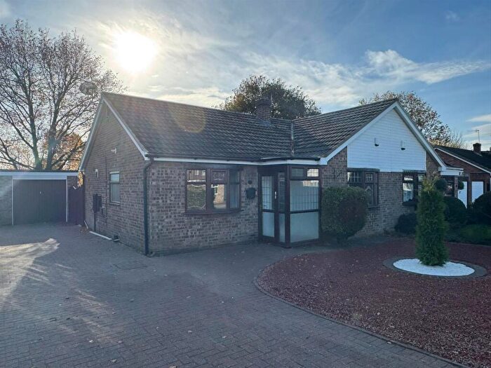 2 Bedroom Bungalow To Rent In Magnolia Way, Swanwick, Alfreton, DE55