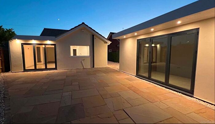 2 Bedroom Detached Bungalow For Sale In Woodland Lea, Helpston, Peterborough, PE6