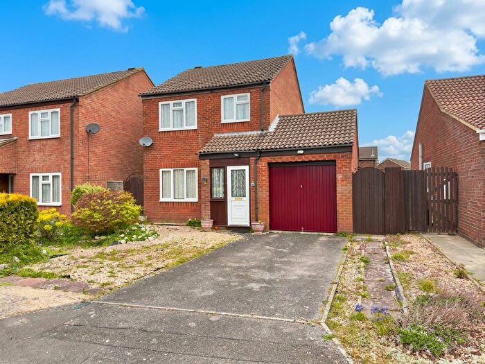 3 Bedroom Detached House For Sale In Larkspur Gardens, Holbury, SO45