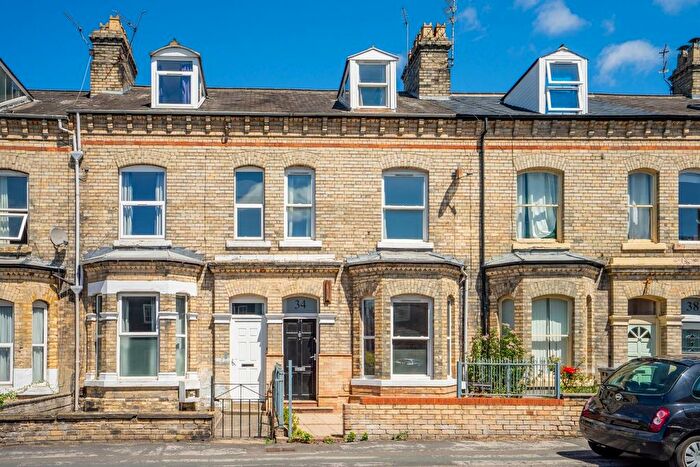 6 Bedroom Terraced House For Sale In Heslington Road, York, YO10