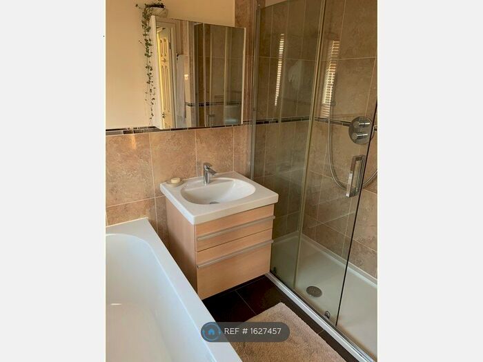 2 Bedroom Semi-Detached House To Rent In Glebe Close, Helston, TR12