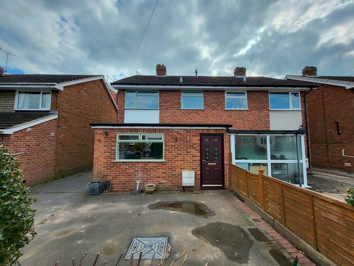 3 Bedroom Semi-Detached House To Rent In Cedar Road, Barton Under Needwood, DE13