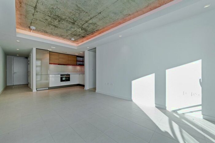 1 Bedroom Apartment To Rent In West Tower, Hoola, Royal Docks, E16